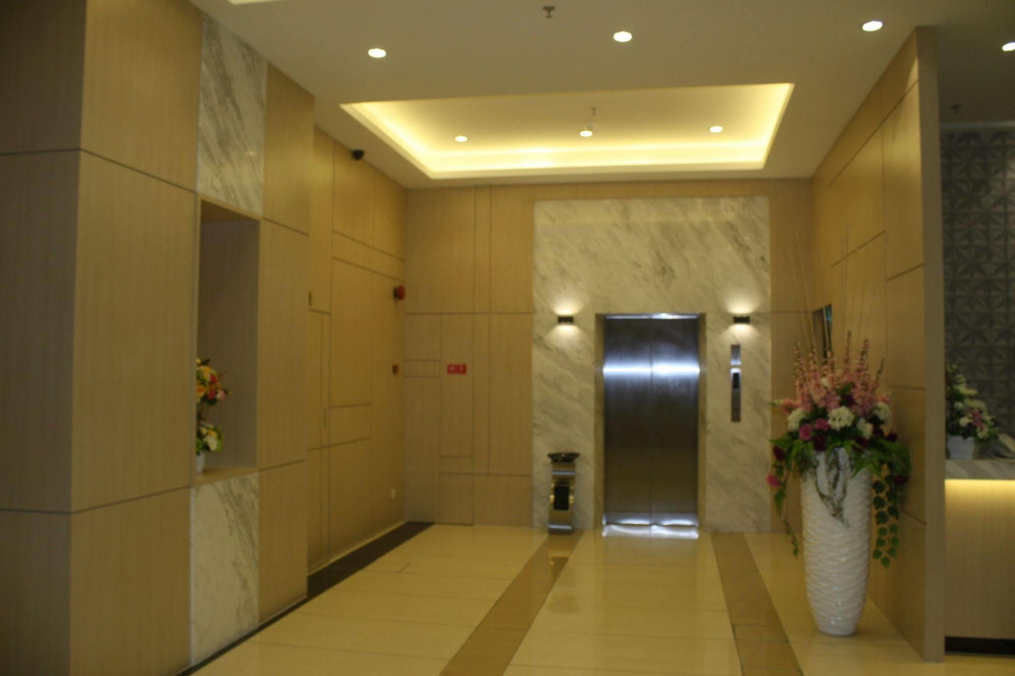 Aurora Hotel Malacca Exteriör bild