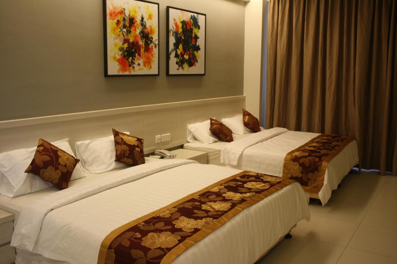 Aurora Hotel Malacca Exteriör bild